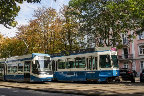 Avio karte Beograd Cirih tramvaji stari i novi