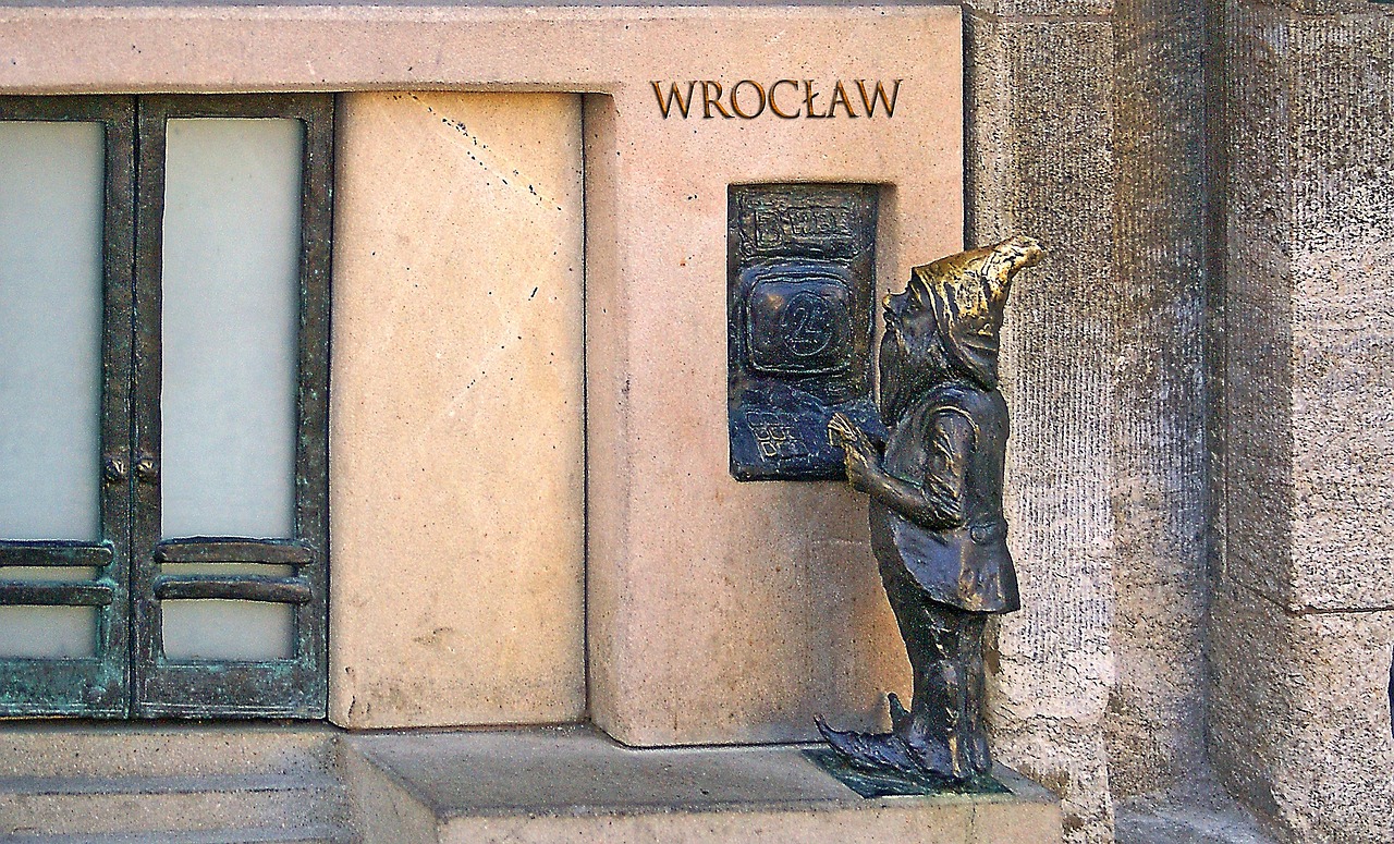 Bronzani patuljak na ulici u Vroclavu