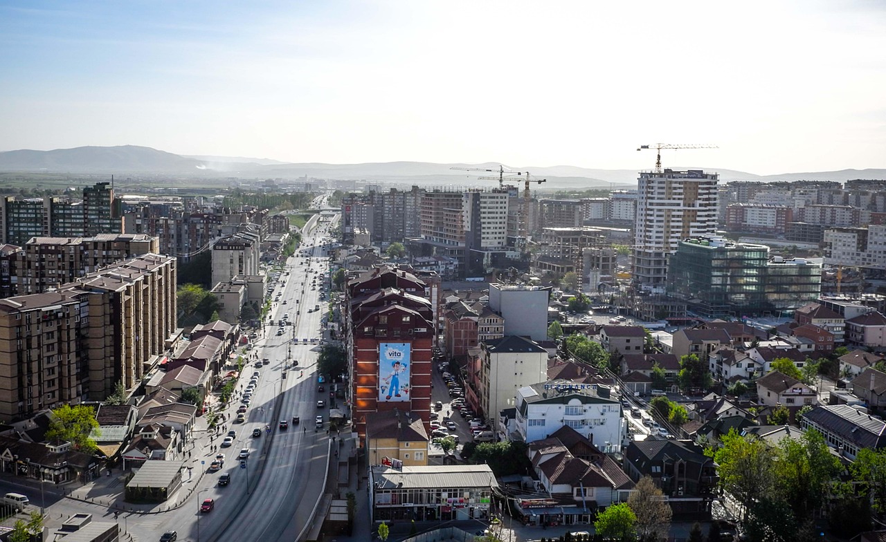 Avio karte Beograd Priština – pogled na Prištinu