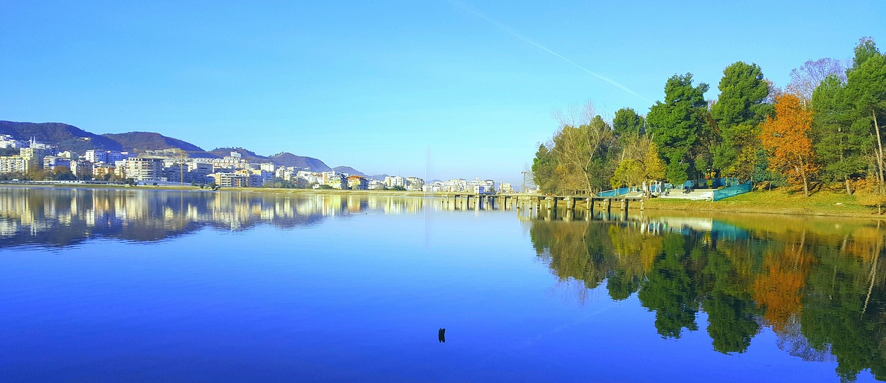 jezero u okolini Tirane