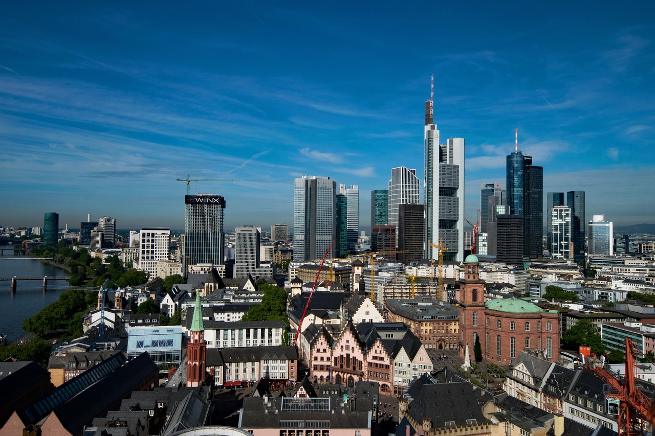 Avio karte Niš Frankfurt 2 neboderi i reka Majna