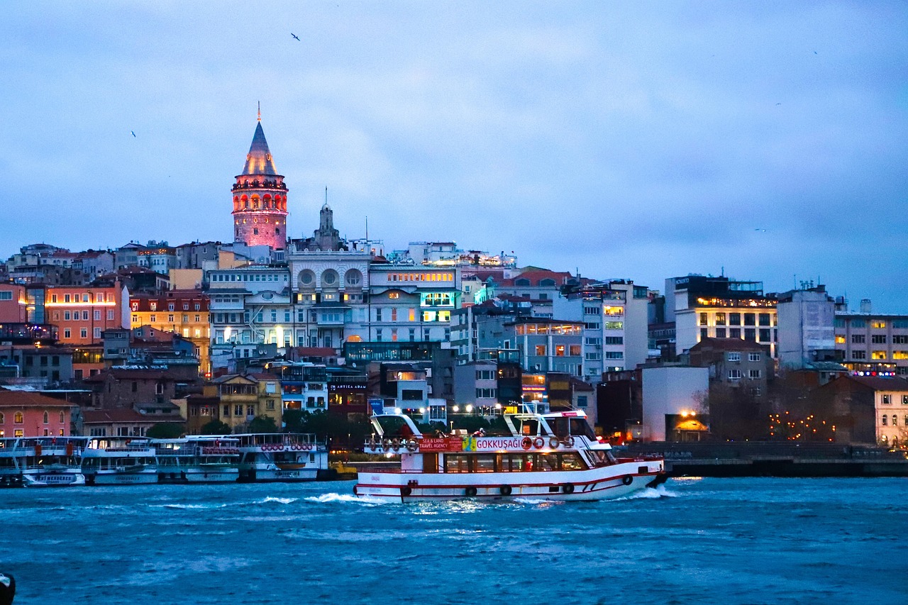 Galata kula nad Zlatnim rogom